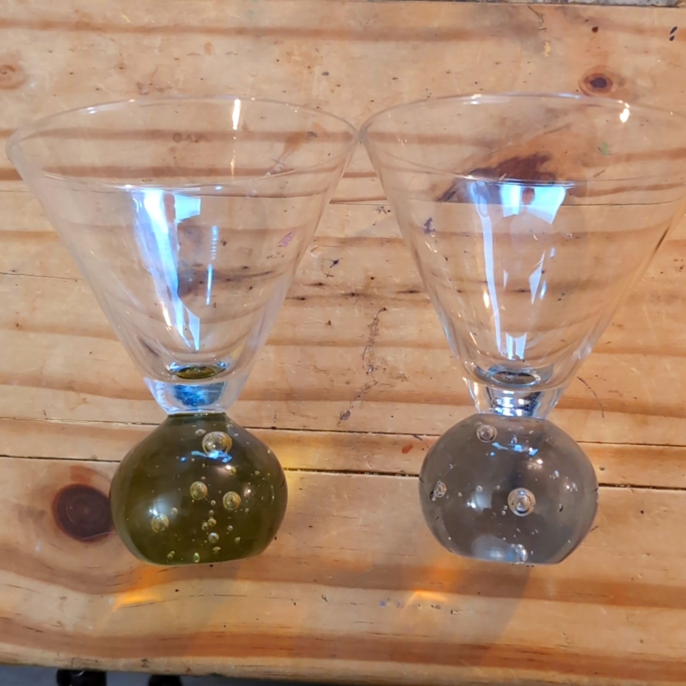 2 Martini Cosmo Glasses Controlled Bubble Ball Stem Base 5" Tall